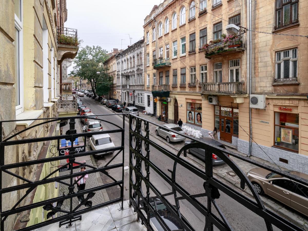 Golden Violin ! Apartments Lviv S Exterior photo