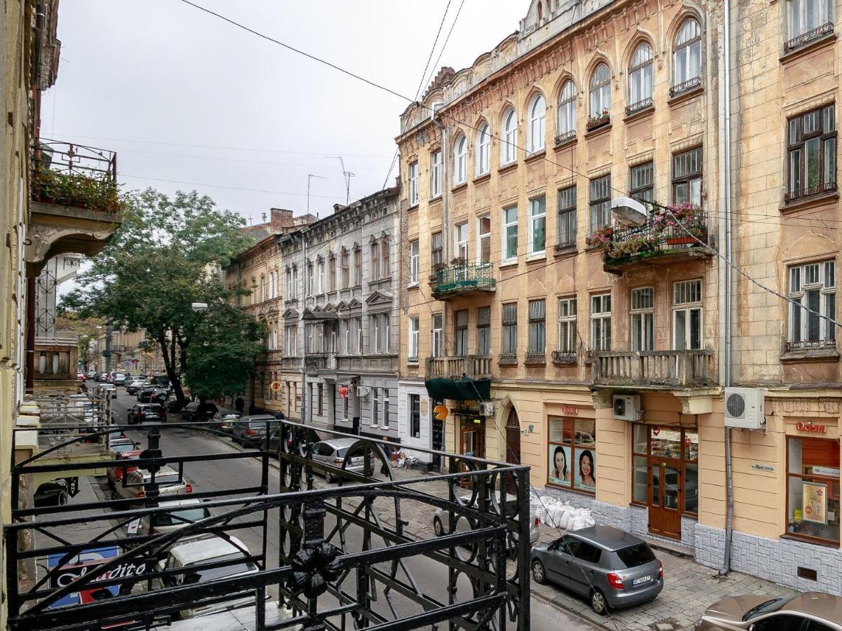 Golden Violin ! Apartments Lviv S Exterior photo